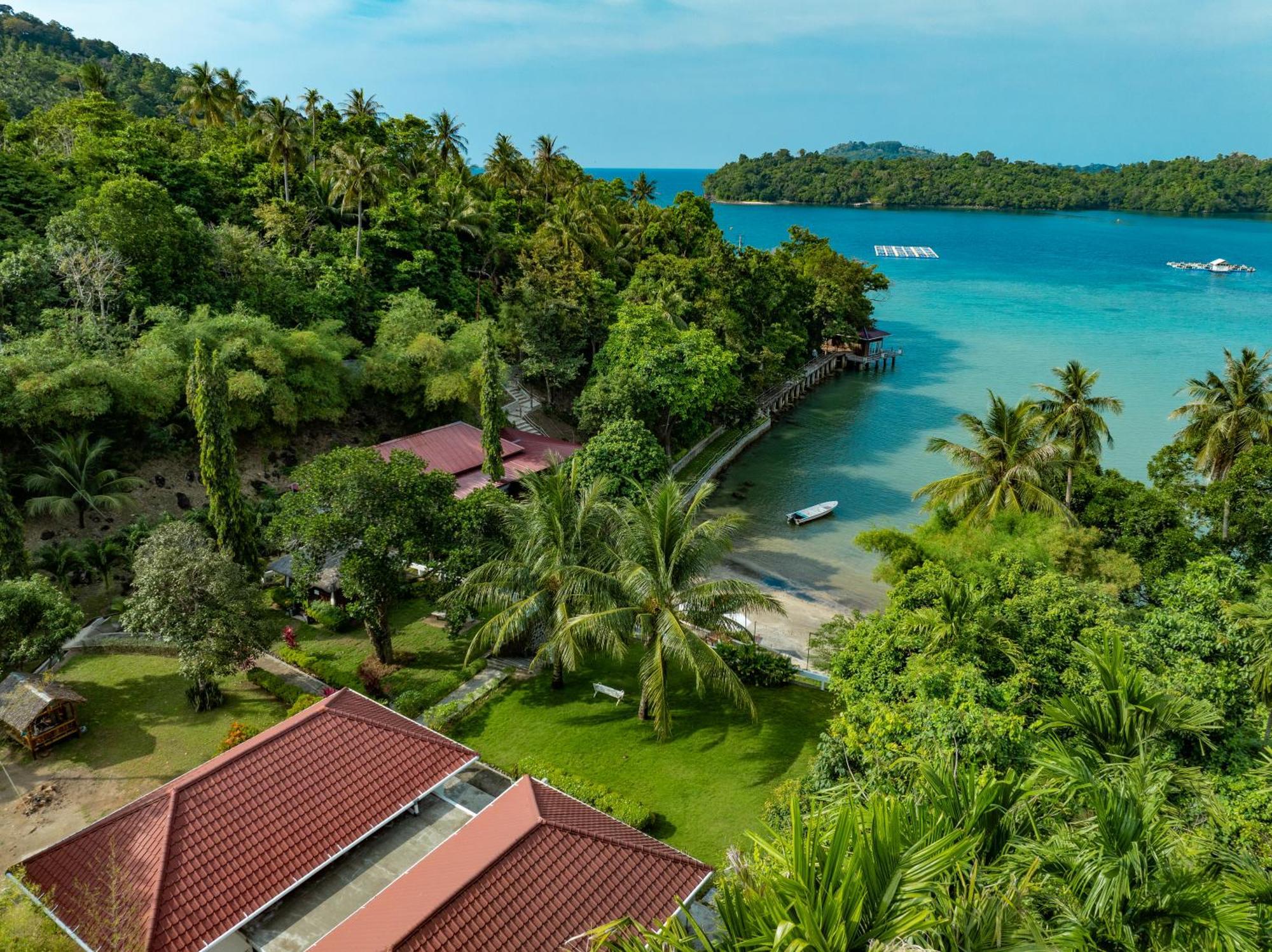 The Hawk'S Nest Resort Сабанг Экстерьер фото