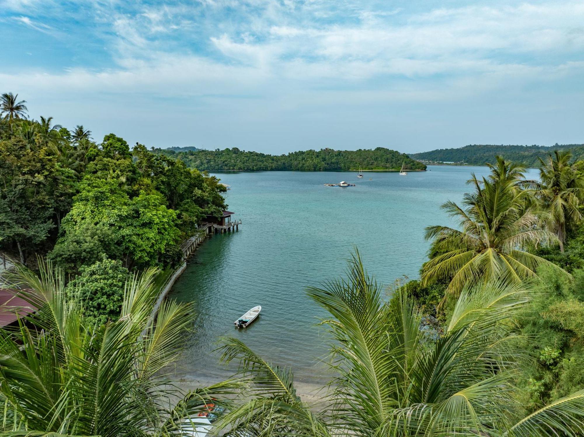The Hawk'S Nest Resort Сабанг Экстерьер фото