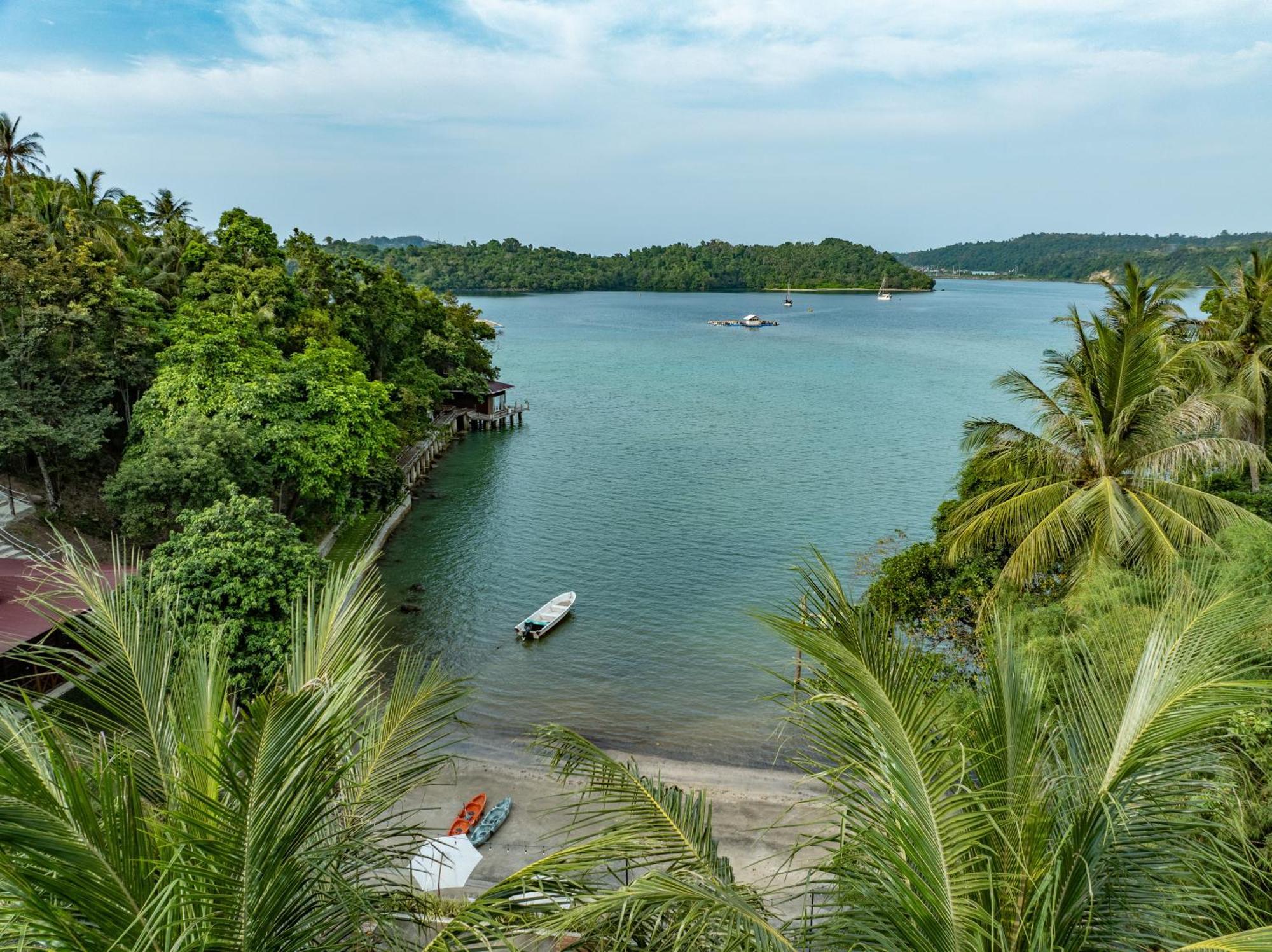 The Hawk'S Nest Resort Сабанг Экстерьер фото