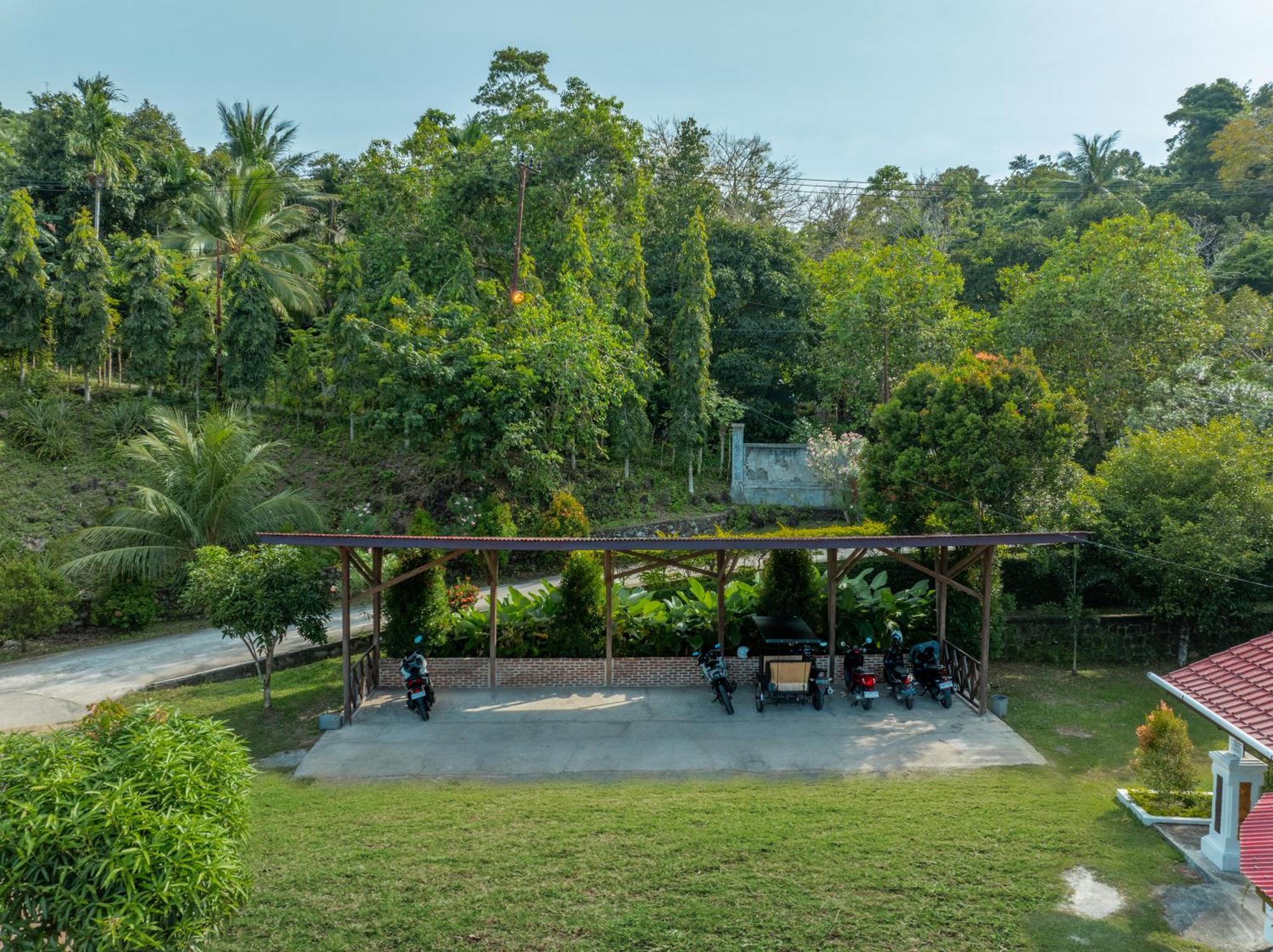 The Hawk'S Nest Resort Сабанг Экстерьер фото