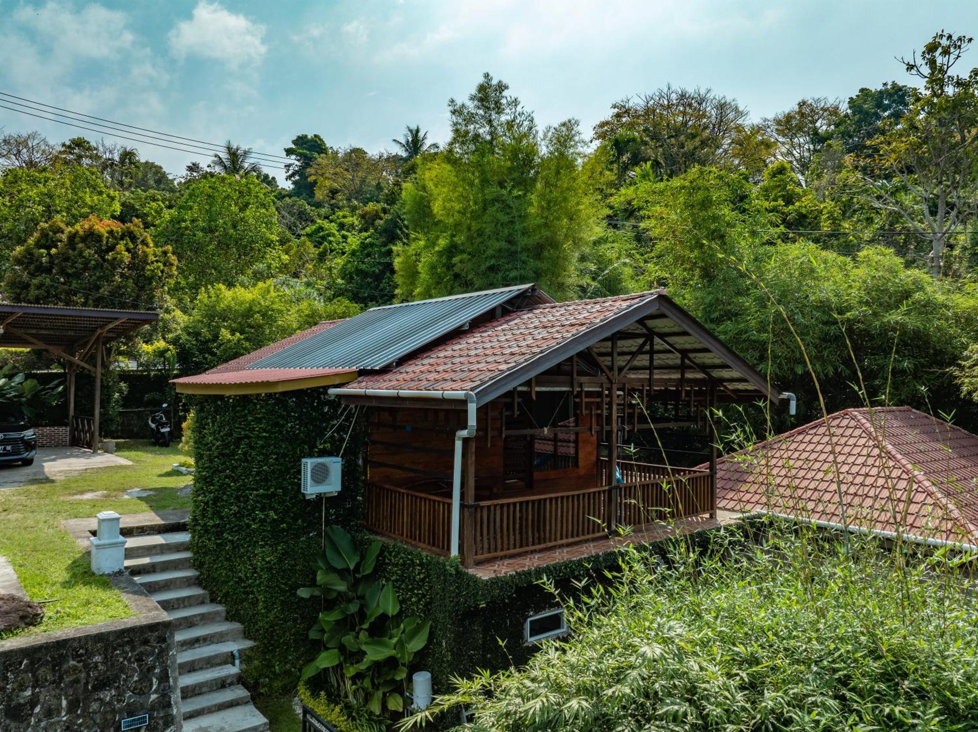 The Hawk'S Nest Resort Сабанг Экстерьер фото